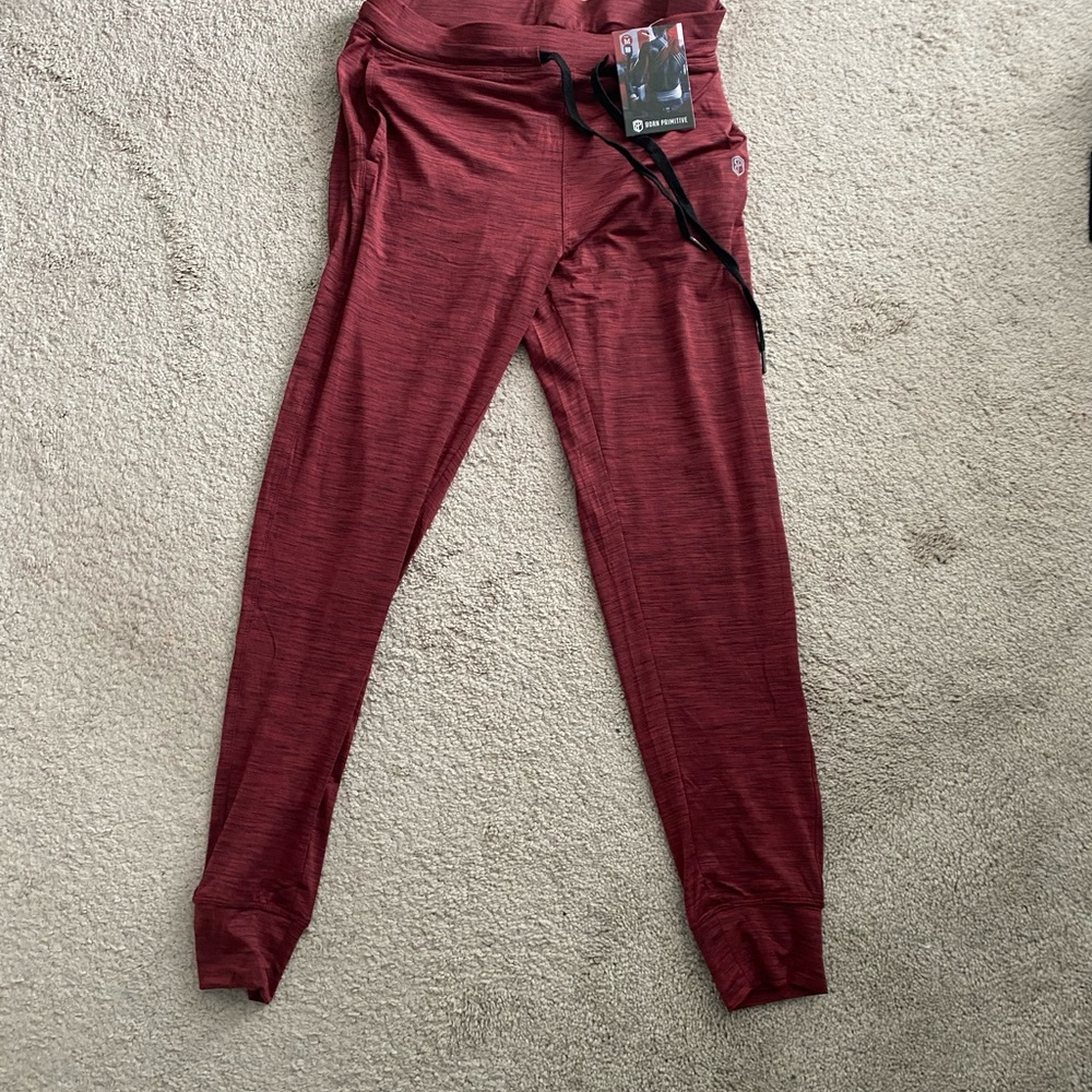 Born primitive joggers size medium